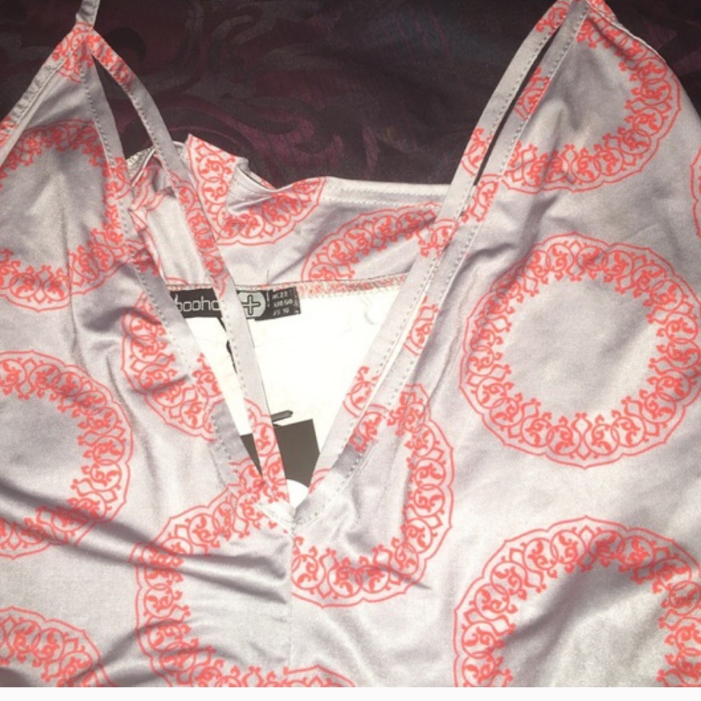 Romper - Picture 2 of 3